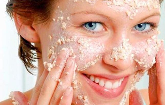 Using an oatmeal mask will make your skin even and smooth. 